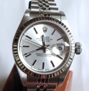 <span class="custom-chrono-grid-title" style="display:block; text-align:center; font-weight:normal; font-size:15px; line-height:1.6; color:#333;">ROLEX<br>Lady-Datejust 26<br>Ref.69174 | 1990年代頃<br><span class="grid-management-number" style="font-size:12px; color:#333; display:block; margin-top:4px;">管理番号 CT-0001</span></span>